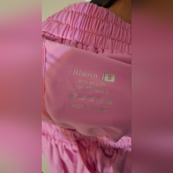 Blaosn size small 2 in 1 flowy running shorts - Picture 6 of 6